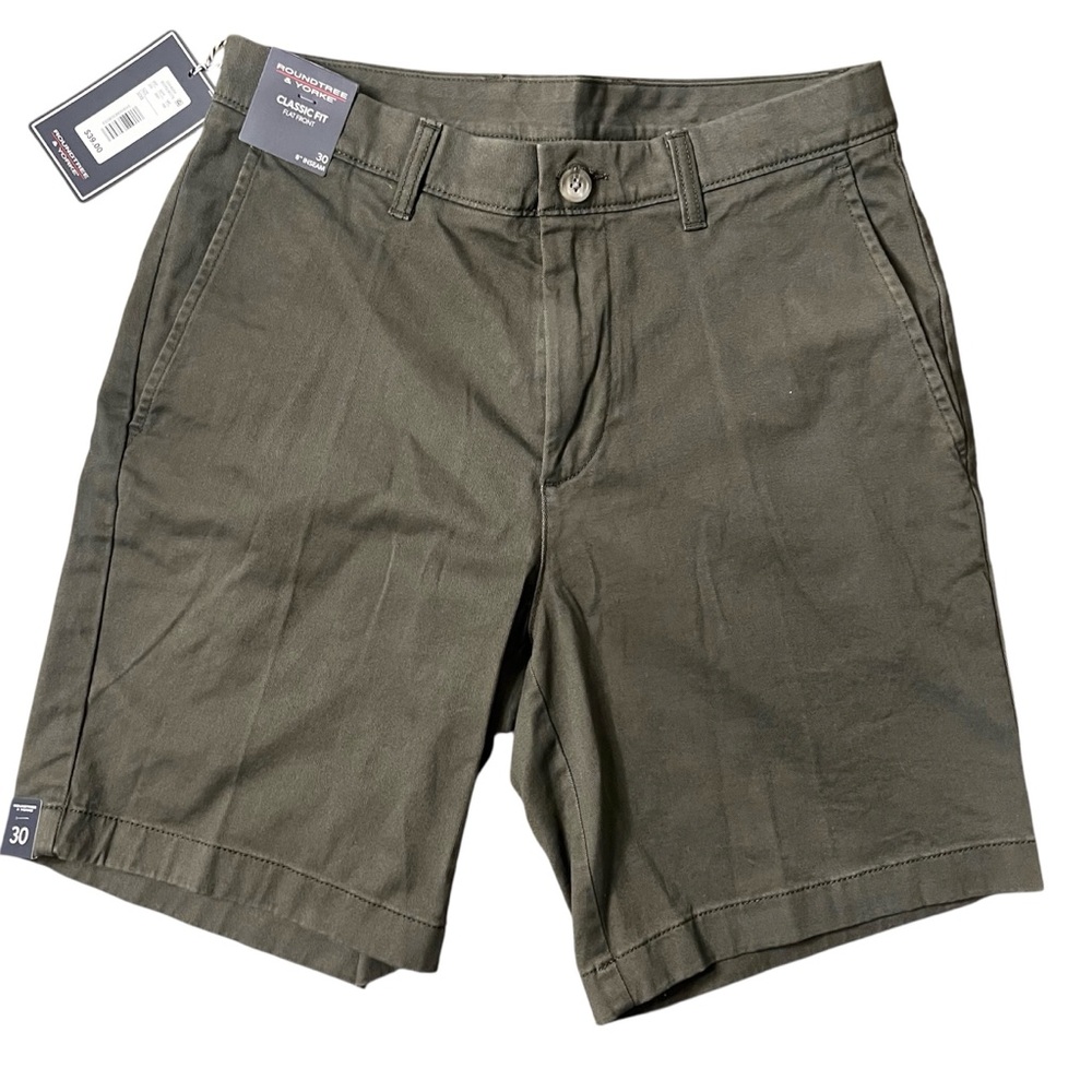 Men's Classic Fit Olive Green 8” Roundtree & Yorke Flat Front Shorts size 30